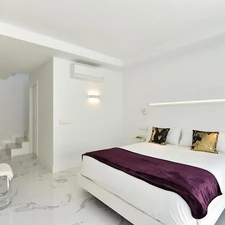 בית נופש Sleeps 8 Pool Air Con Wifi Sonnenland